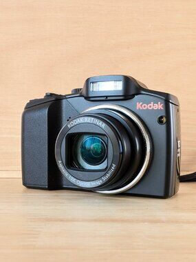 Kodak EasyShare Z915 Digital Camera Black 10.0MP 10x Optical Zoom Tested Works